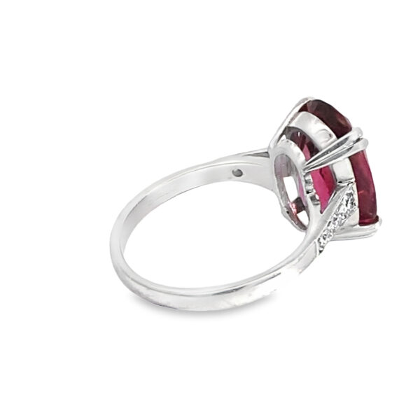 18ct White Gold Oval Pink Tourmaline Ring